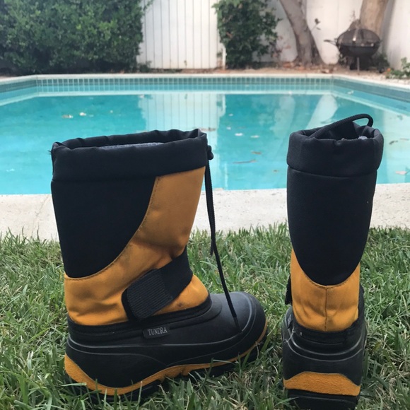 TUNDRA snow boots 👢 - Picture 3 of 3